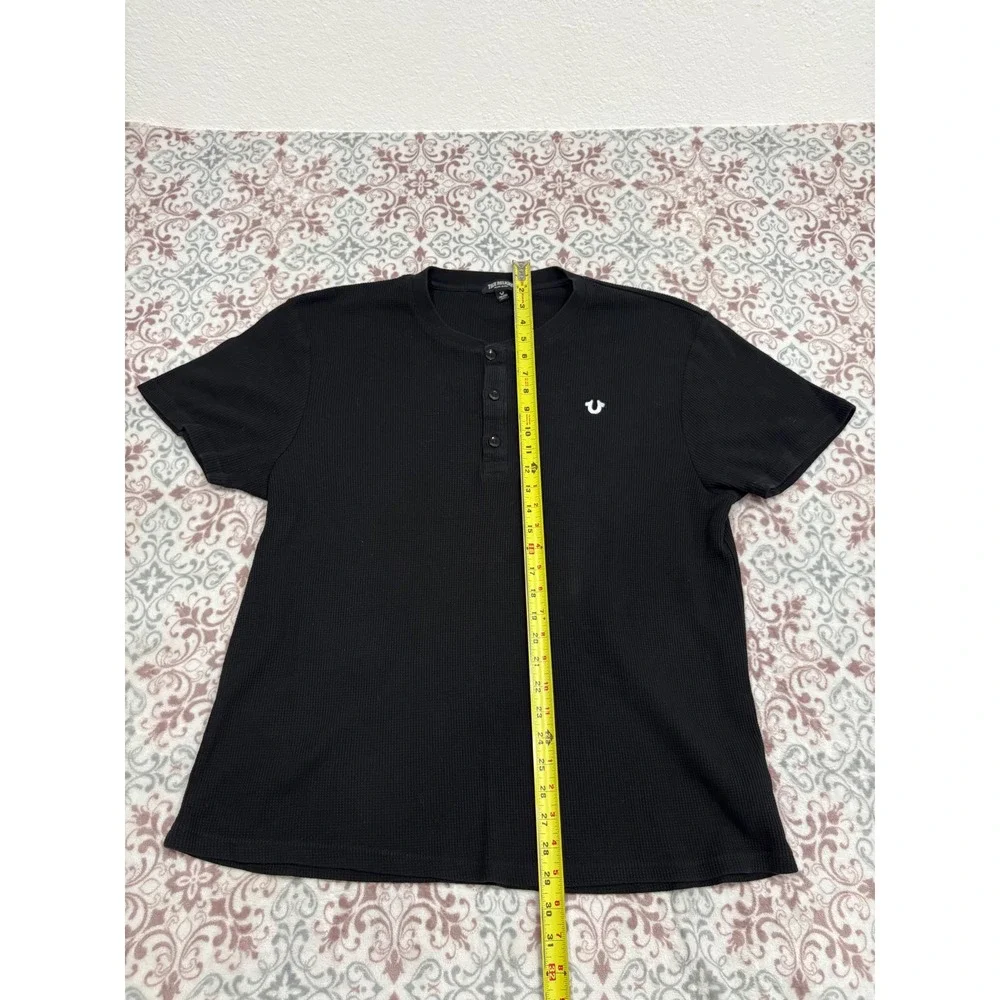 True Religion Mens 2XL Black Waffle Knit Henley Short Sleeve Horseshoe Logo Shir